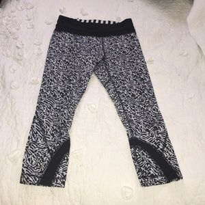 Lululemon capris size 4
